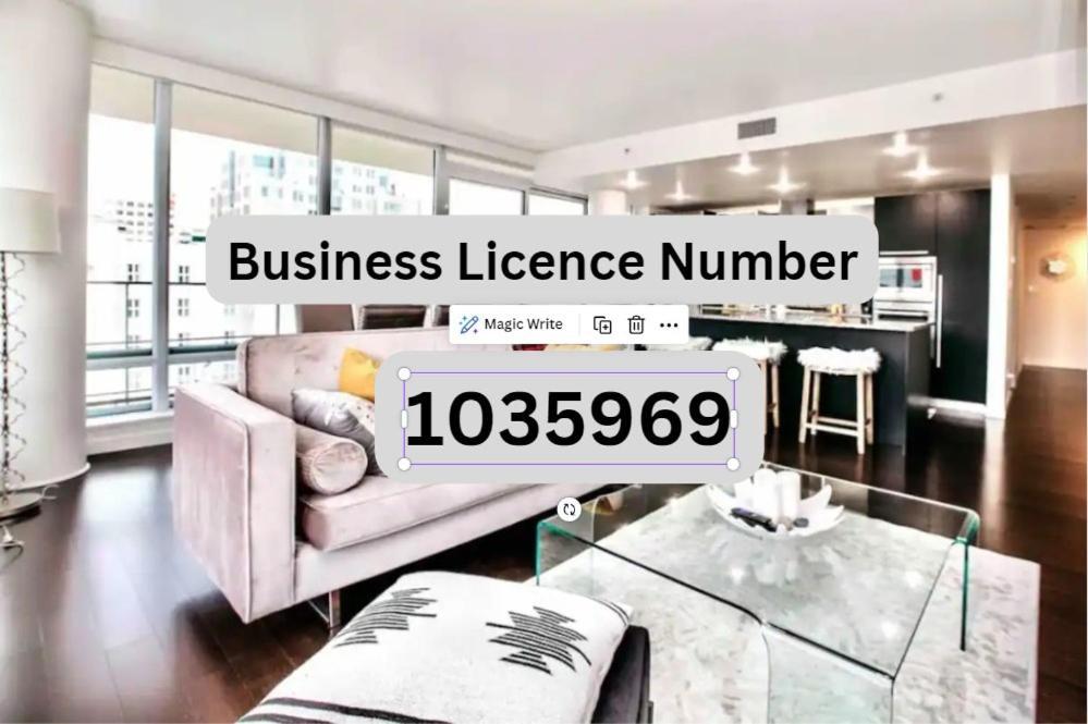 Victoria'S Best Location 2 Bedroom Luxe Condo Buitenkant foto